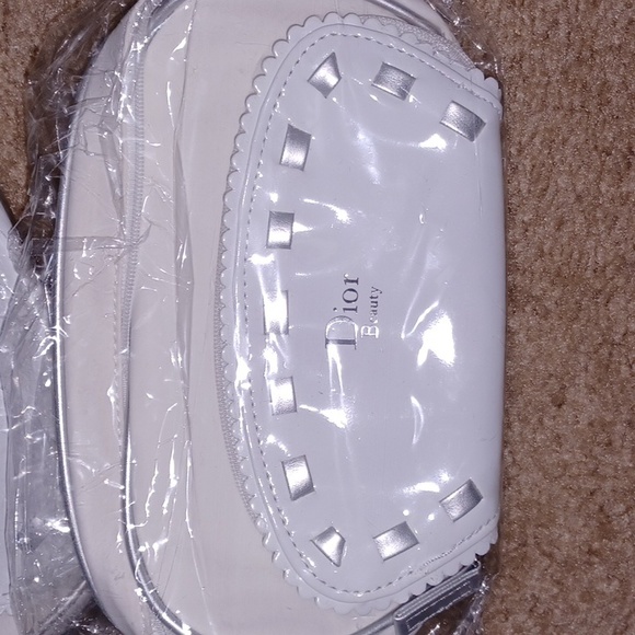 Brand new pack of 6 make up pouch - Picture 2 of 5